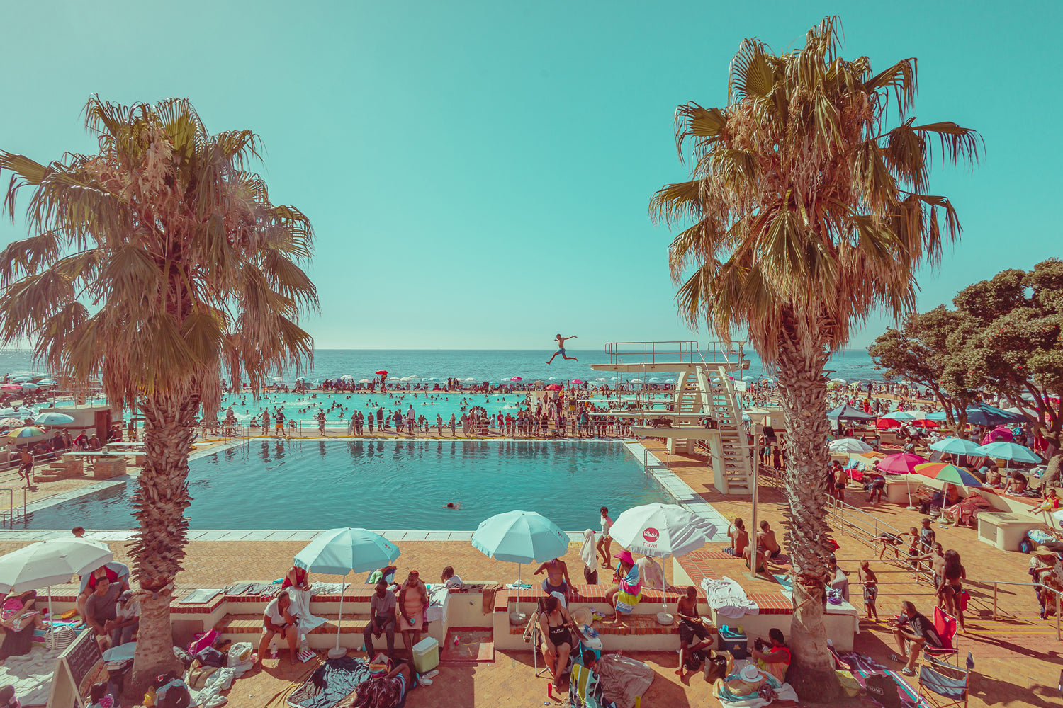 Sea Point swimming pool overlooking the Atlantic Ocean in Cape Town, photographed by Francois Louw